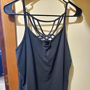 Criss cross tank